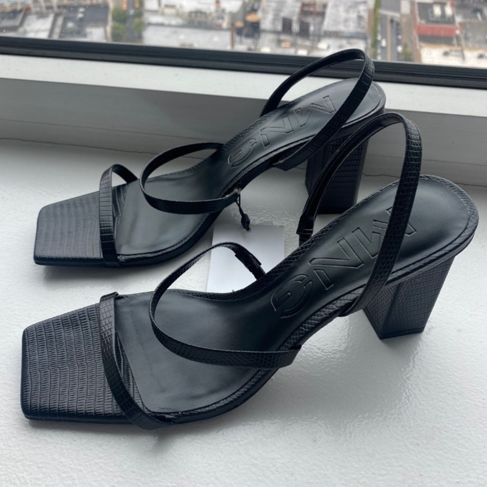Mango Black Strappy Block Heeled Square toe sandal.